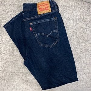 Like New Levi’s 541 Dark Wash Jeans Athletic Taper size 36 x 32